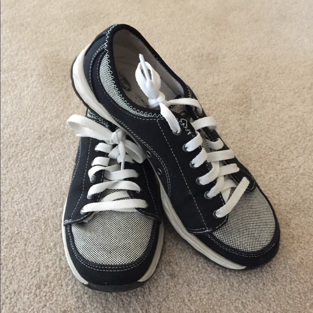 Dr. Scholls Memory foam cool fit sneakers
